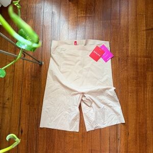 Spanx Women's Mid Thigh Shorts